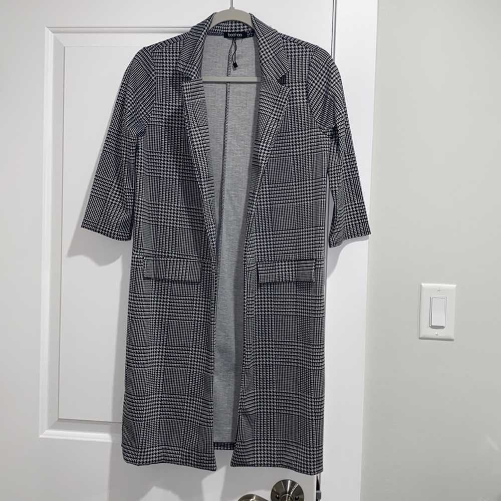 Brand new Elegant black and white blazer jacket size 4